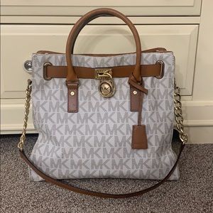 MICHAEL KORS crossbody purse